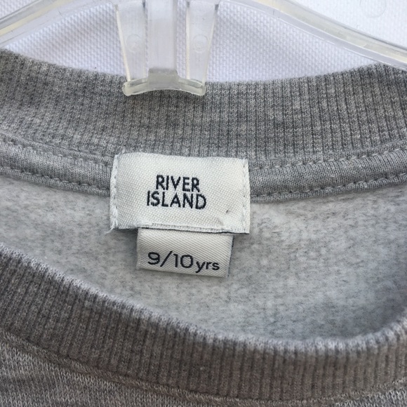 River Island Girls Sweatshirt Grey 9/10 yrs Bedazzled Embellished Skull Crop Top - Picture 2 of 14